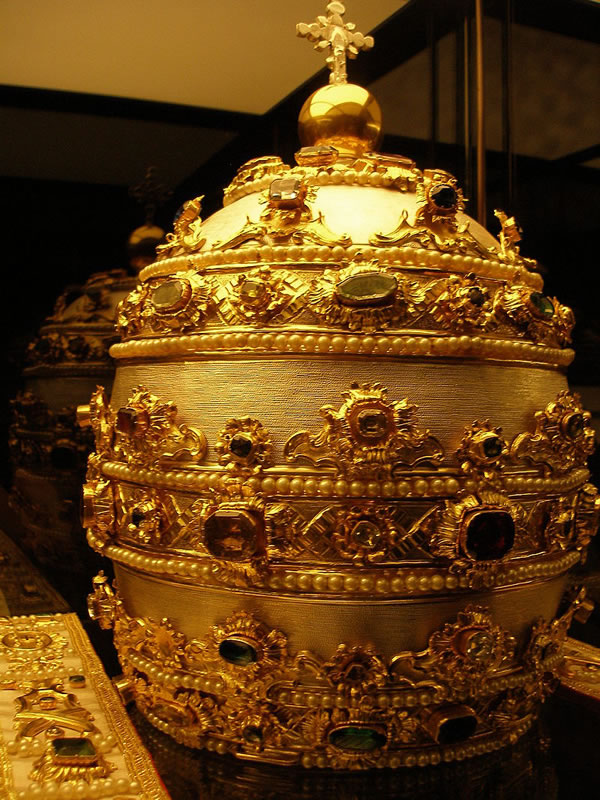 Tiara Papal