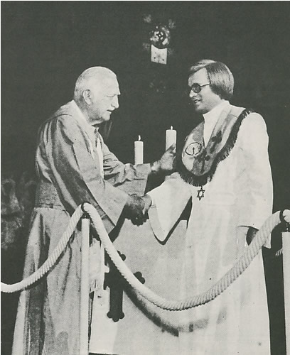RALPH MAXWELL LEWIS e CHRISTIAN BERNARD