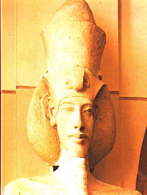 AKHNATON  e  NEFERTITI