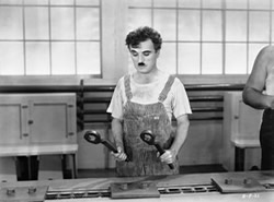CHARLES  CHAPLIN  -  TEMPOS  MODERNOS