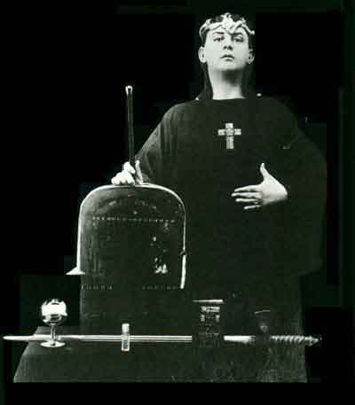 ALEISTER CROWLEY